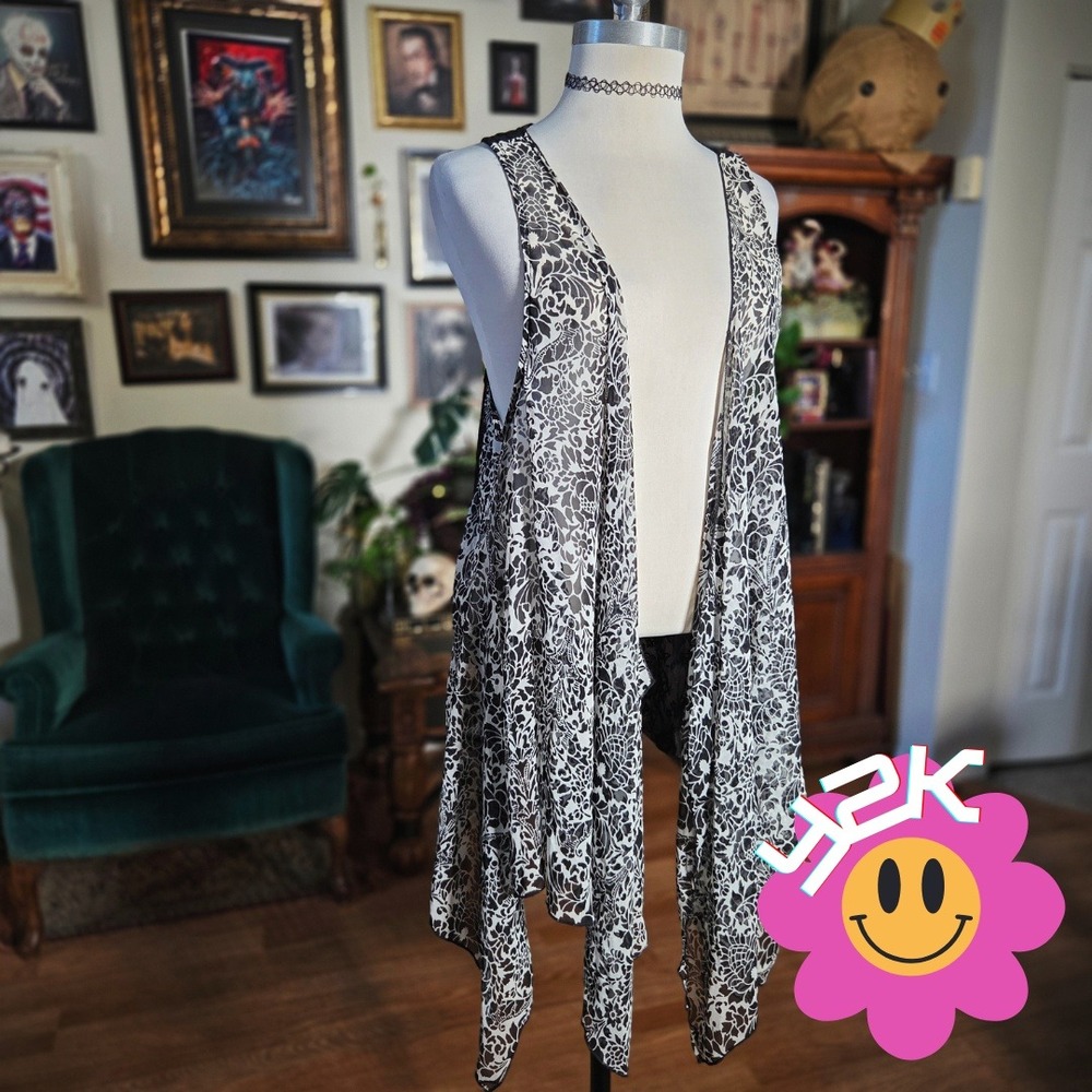 Vintage Y2K Torrid Black Floral Lace Sheer Open Front Sleeveless Vest‎ Cardigan